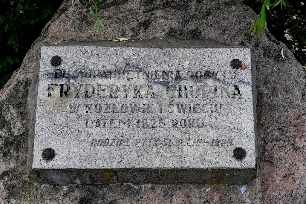 Gedenkstein für Frédéric Chopin in Kozłowo - Fotos: 12.06.2021